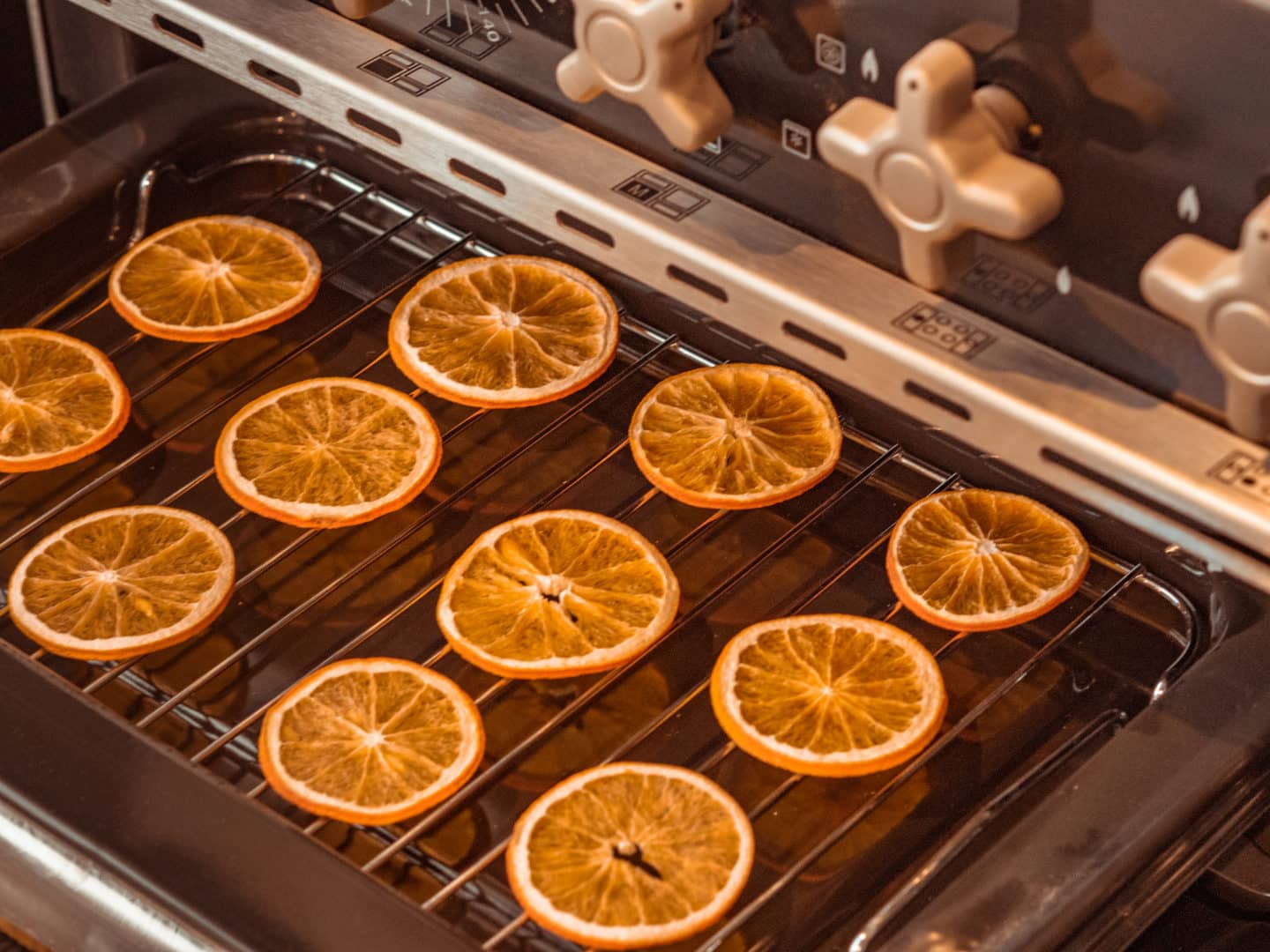 Drying oranges