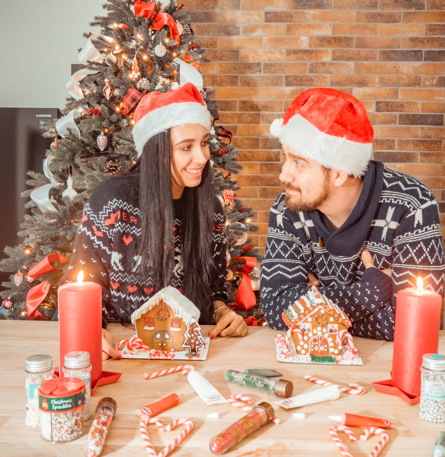 Decorate a Gingerbread House