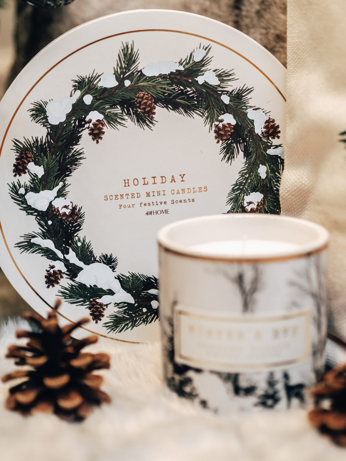 Festive scented candles for the holiday season